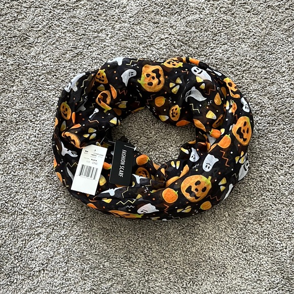 fashion scarf Accessories - NWT Halloween infinity scarf